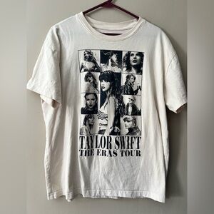 Taylor Swift official Eras tour short sleeve t shirt sz L in beige and cream.